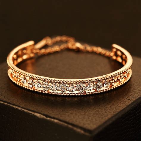 Luxurious brand of gold bracelets for women - Simple Craft Idea