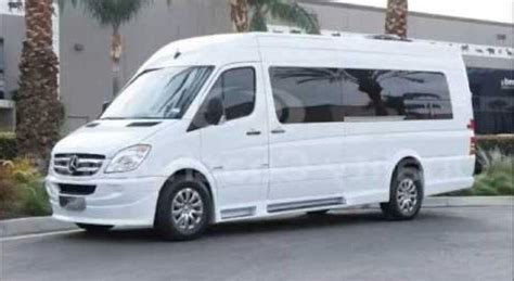 Party Bus Rentals Los Angeles CA | LA Party Bus Services - Deluxe Limousine