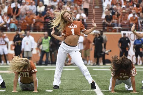 Texas Longhorns cheerleaders : r/cheerleaders