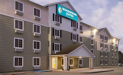 Extended Stay Hotel in Baton Rouge, LA | WoodSpring Suites Baton Rouge Airline Highway