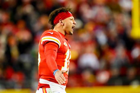 Patrick Mahomes and Andy Reid fined for comments after Bills-Chiefs