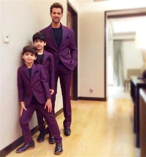 Hrithik Roshan With His Sons - Pictures of Hrithik Roshan With His Kids