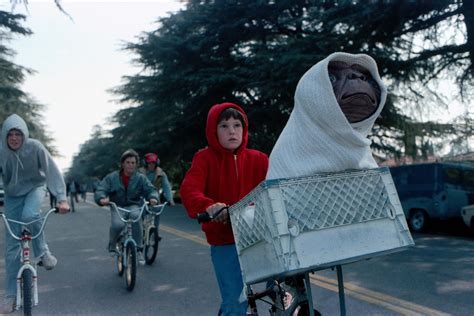 Film critic Sean Burns reflects on Spielberg's masterpiece 'E.T.' 40 years on | WBUR News