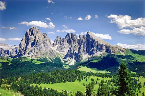 Your guide to the Dolomites in summer