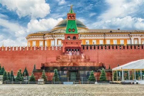 Lenin's Mausoleum | Moscow - What to Expect | Timings | Tips - Trip Ideas by MakeMyTrip