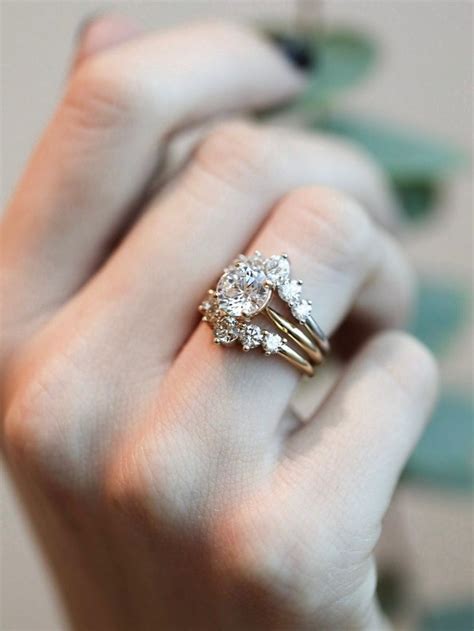 20 Vintage Engagement Rings from considerthewldflwrs | Roses & Rings