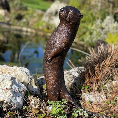 Bronze Otter - Life-like handmade bronze garden ornaments