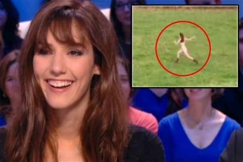 French weathergirl Doria strips naked for football bet but don't blink or you'll miss it ...