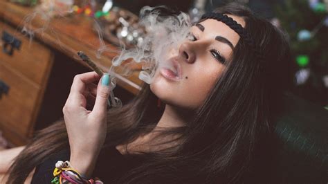 Girls Smoking Weed Wallpaper