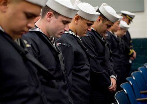 DVIDS - Images - USS Cole Memorial Ceremony [Image 3 of 39]