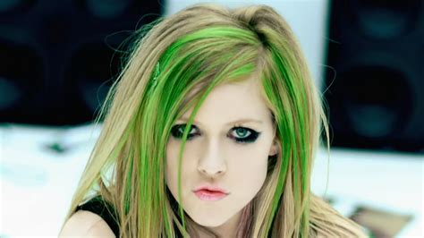 Avril sreencap smile - Avril Lavigne Image (25533030) - Fanpop