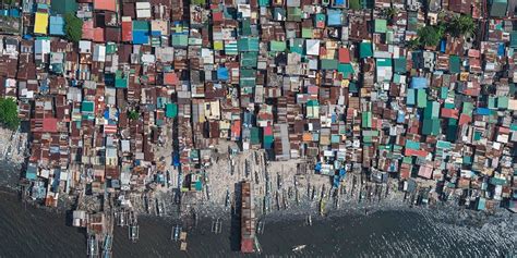 Aerial photos of slums of Manila, Philippines by Bernhard Lang - Business Insider