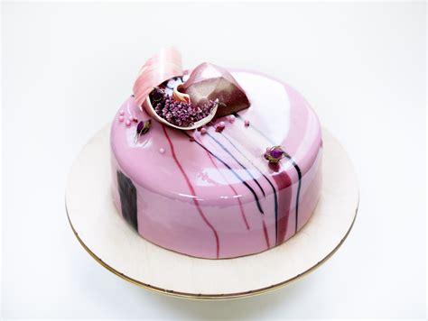 Mirror Glaze Cakes Are Breathtaking—Here's to Make Them - thedancingcucumber.com