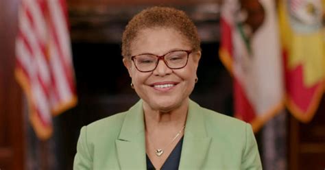 New Los Angeles Mayor Karen Bass contends with homeless crisis - CBS News