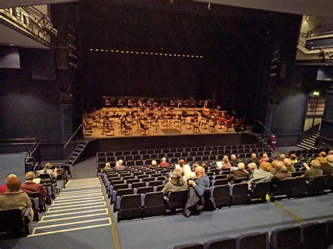 Hawth Theatre, Crawley | The Hawth Theatre, Crawley prior to… | Flickr