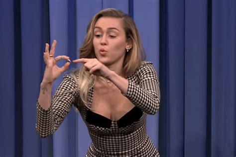 Miley Cyrus Nearly Flips Off Jimmy Fallon in 'Tonight Show' Charades: ICYMI