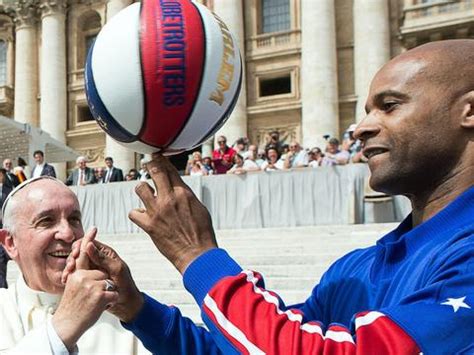 Vatican Watch video of Pope Francis spinning a basketball with players [ARTICLE] - Pulse Nigeria