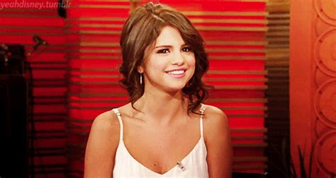 Selena Gomez Gif 2023