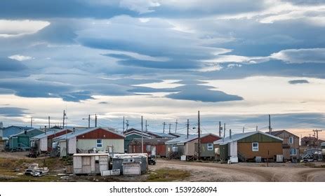 Pond Inlet Inuktitut Qikiqtaaluk Region Nunavut Stock Photo 1539268094 ...