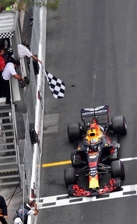 2018/5/27: Twitter: ‪@suttonimages ‬: Daniel Ricciardo takes the ...