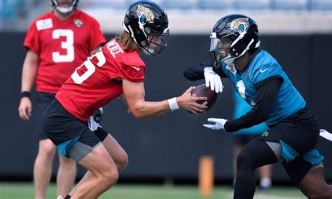 Jaguars’ Travis Etienne focused on ‘all football’ with no foot injury