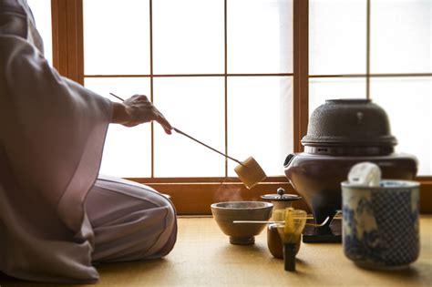 A Japanese Tea Ceremony: Drinking Matcha with a Maiko | Travel Associates