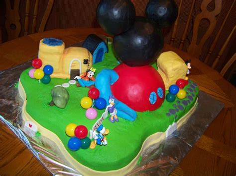 Mickey Mouse - CakeCentral.com