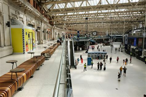 London Underground: Incredible pictures show Waterloo Station completely transform over time ...