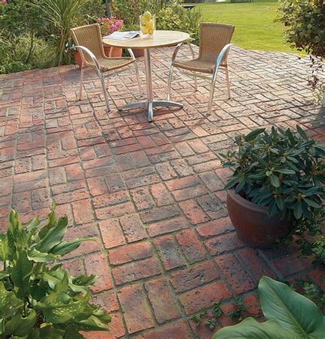 This is definitely a wonderful layout if you want #brickpathways ...