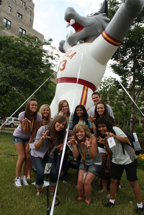 Discover Loyola 2010 | Orientation group with our mascot! | Loyola ...