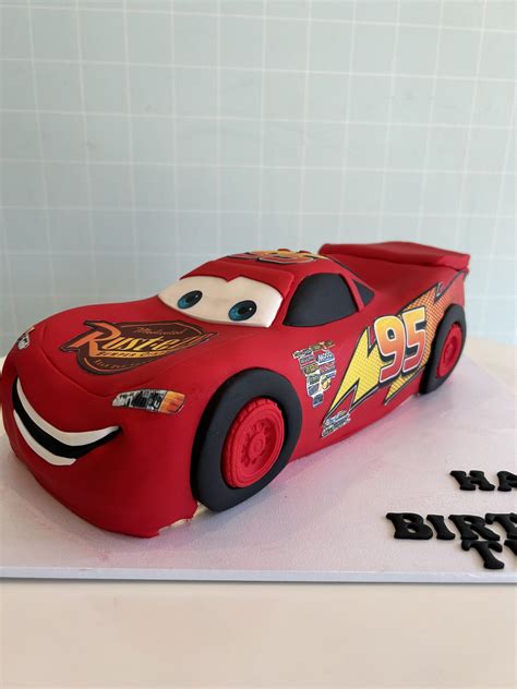 Disney Cars Lightening Mcqueen cake – Runaway Cupcakes