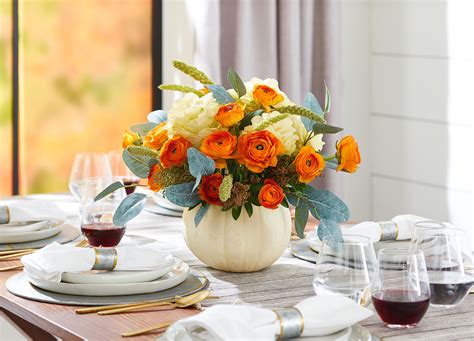 41 Fall Centerpiece Ideas That Are Easy to Recreate