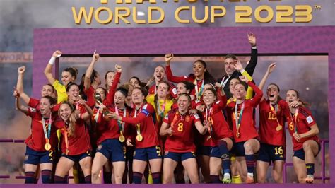 Veintiuna campeonas del mundo firman comunicado contra la Federación, que pide tiempo para ...