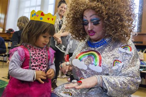 Photos: The Brooklyn Public Library's drag queen story hour | National News | magicvalley.com