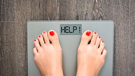 Tracking weight loss with a scale | What a dietitian wants you to know