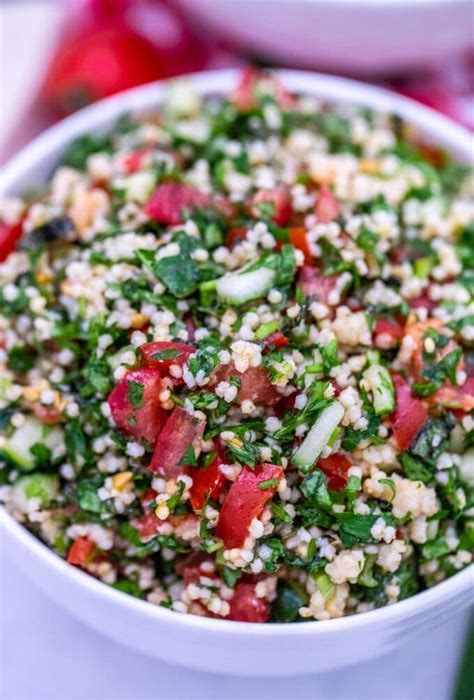 Easy Lebanese Tabbouleh Recipe [video] - S&SM