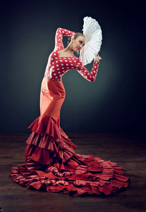 Flamenco | Flamenco dress, Flamenco costume, Dancer photography