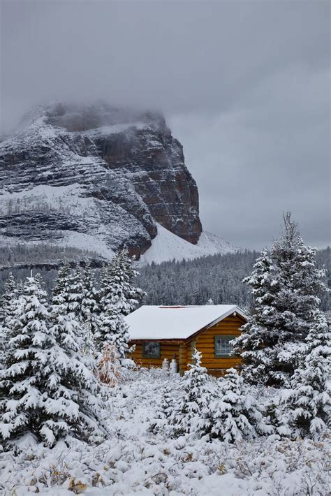 Cabin of Mount Assiniboine Lodge after Snowfall | Early american homes, Snow pictures, Lodge