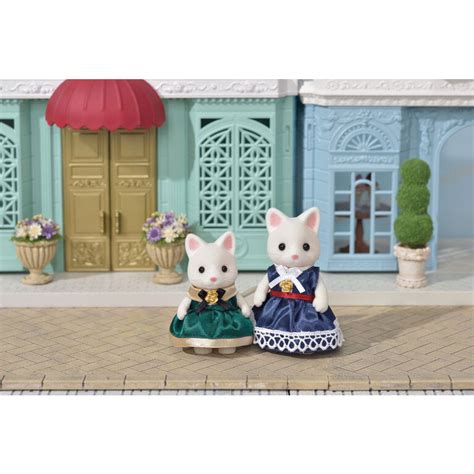 Calico Critters Town Series Dress Up Set (Blue & Green) | Toys R Us Canada