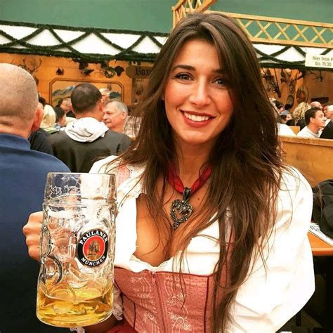 Oktoberfest | Oktoberfest woman, German beer girl, Oktoberfest