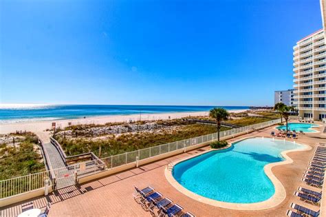 Beachfront condo w/ balcony, easy beach access & pools/hot tubs/sauna! UPDATED 2021 ...