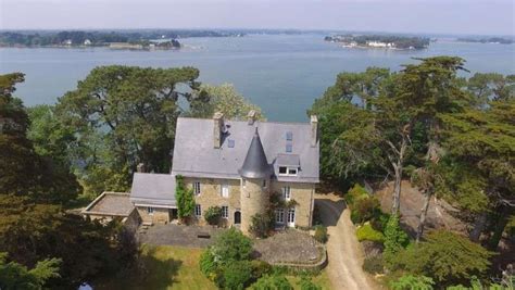 Fairytale Chateau, on the Sea Shore in Brittany | French chateau, Chateau house, Escape to the ...