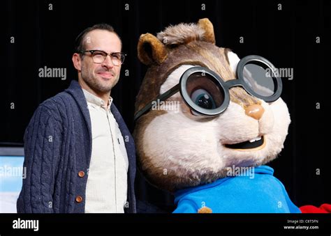 JASON LEE & SIMON ALVIN & THE CHIPMUNKS HAND & FOOTPRINT CEREMONY LOS ...