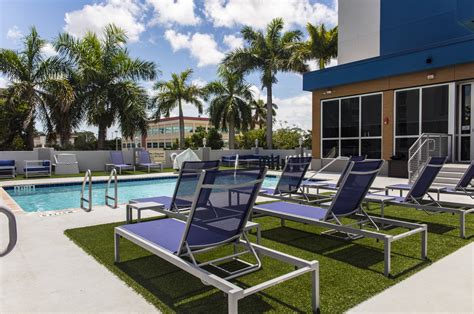 Hampton Inn & Suites by Hilton Miami Airport South Blue Lagoon - Photo ...