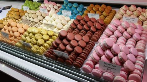 Macarons, Adriano Zumbo, The Star - Foto di Zumbo Patisserie The Star ...