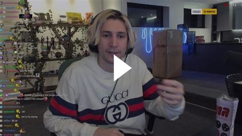 xQc Reviews Pokimane's Cookies : r/LivestreamFail