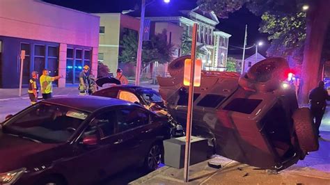 Race downtown leads to crash, damaged sheriff's cruiser - WNKY News 40 Television