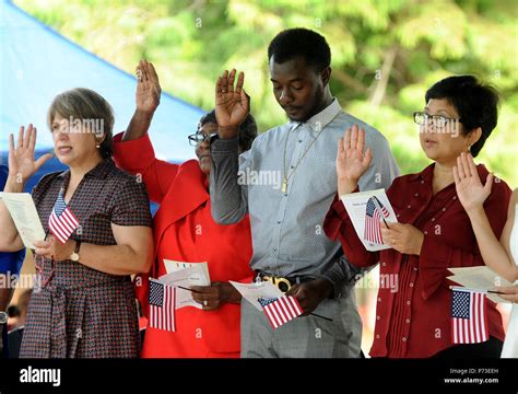 Oath of citizenship united states hi-res stock photography and images - Alamy