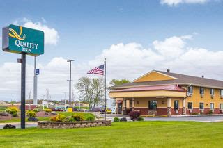 Cambria Hotels in Janesville, WI by Choice Hotels