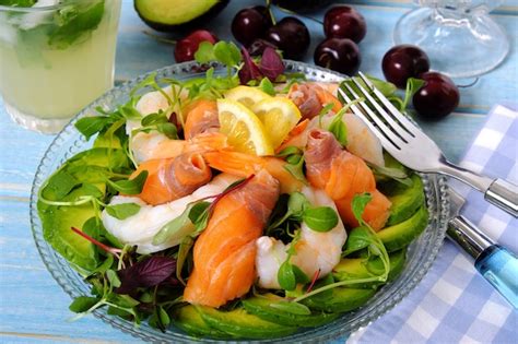 Premium Photo | Prawn and smoked salmon summer salad